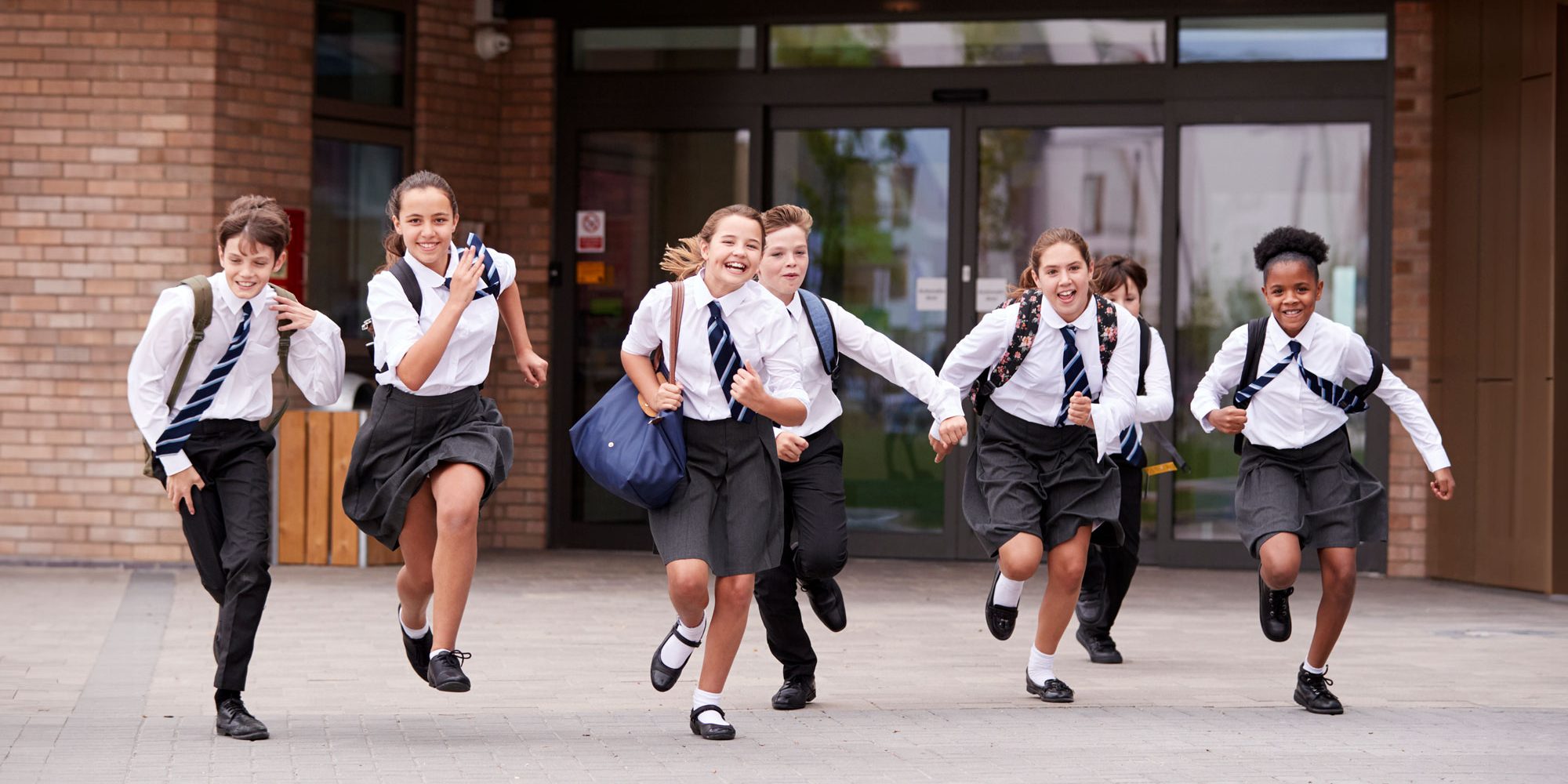 students running at an Australian independent school